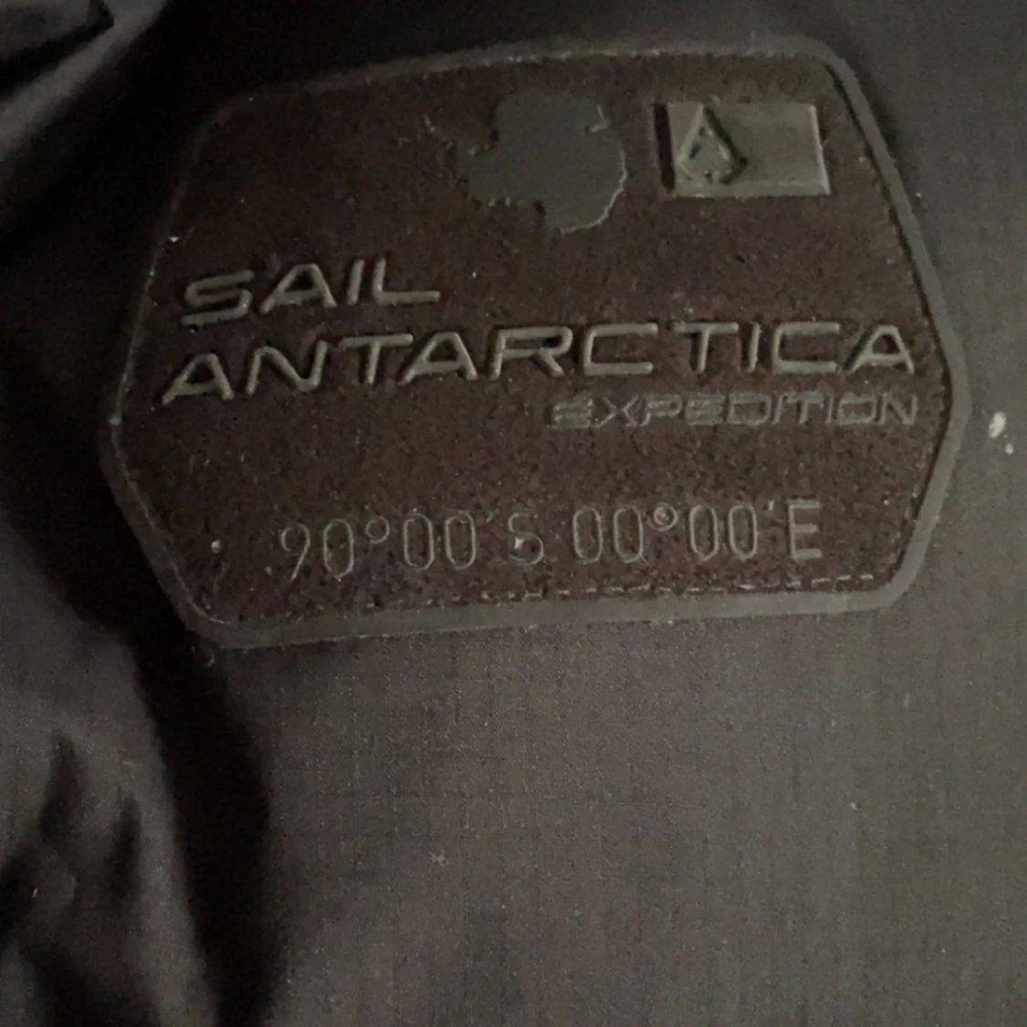 Svart dunjacka från Sail Racing - 1