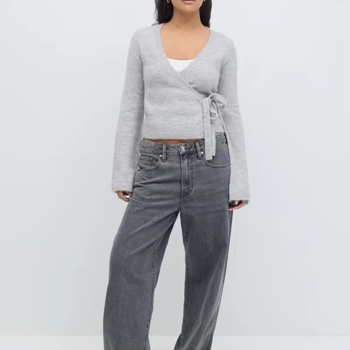 Grå omlottkofta med knyt - 1