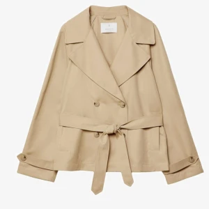 Beige trenchcoat - Jätte snygg trenchcoat från stradavius 🩷🩷🩷🩷
