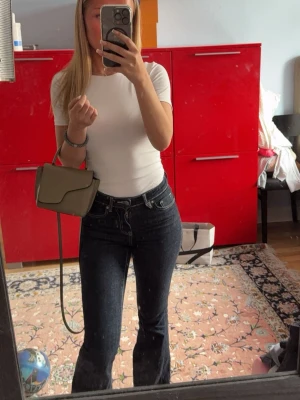 Bootcut jeans  - Använder onte