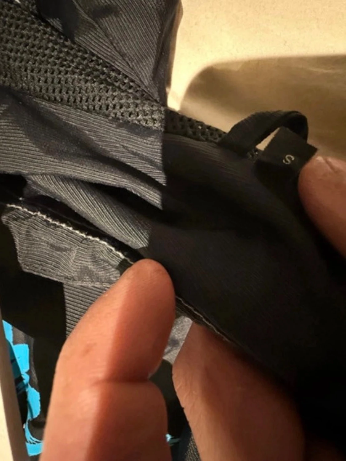 Svart Max Attax väst med hundtryck - 1