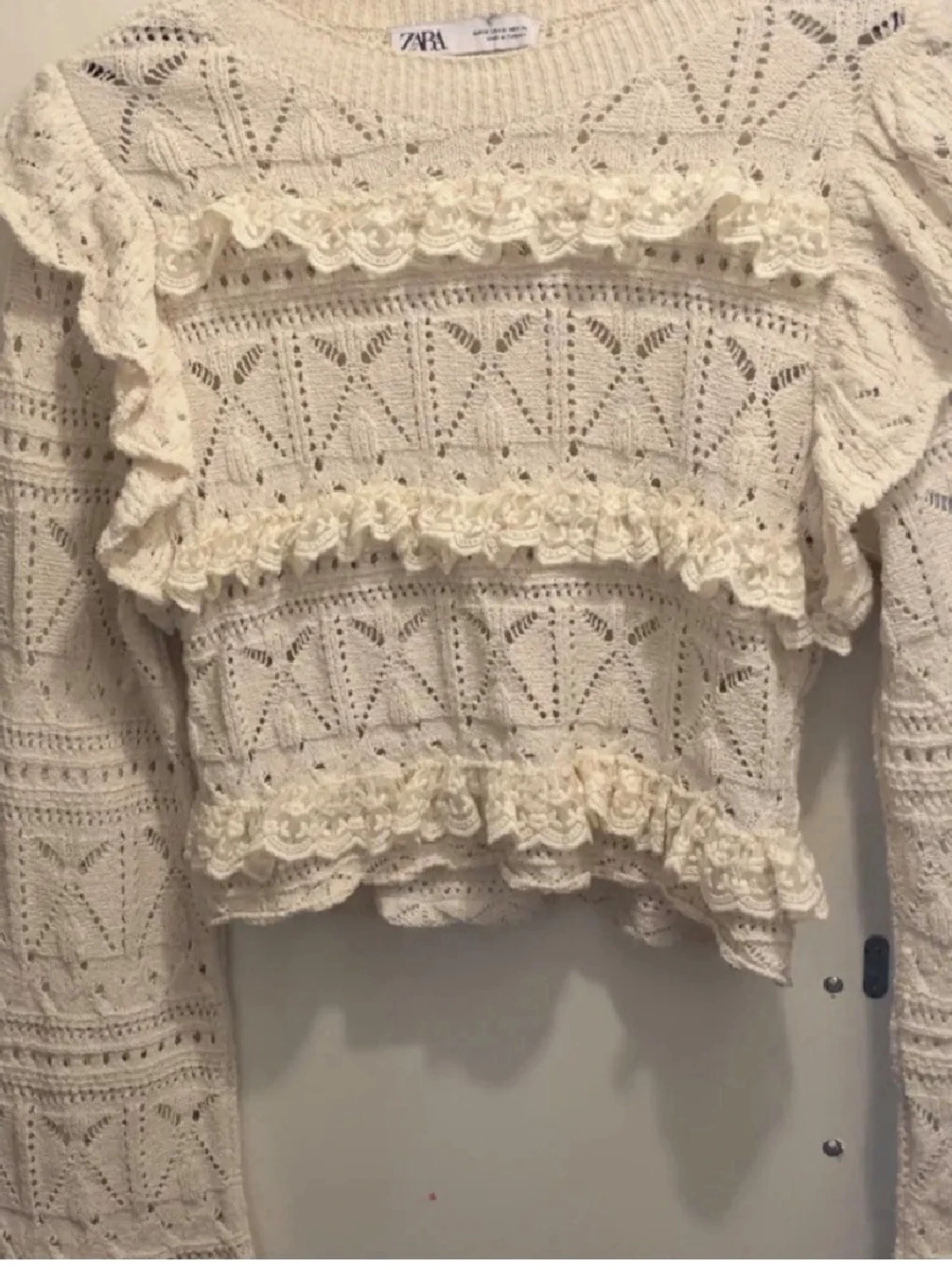 Vit stickad tröja med volanger Zara - 1