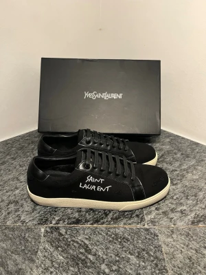 Saint Laurent skor - Svarta Saint Laurent skor. Helt nya! Kom privat för flera frågor!