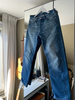 Weekday Space Relaxed Jeans 28/32 - Relaxed raka/baggy jeans Storlek 28/32 Bra skick Skriv vid frågor