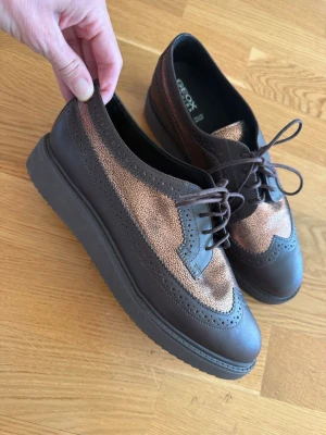 Brown shoes from Geox - For a narrow foot , size 39