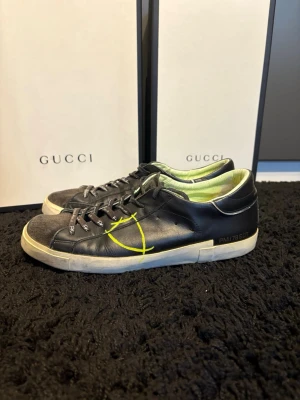 Philippe model skor - storlek 45| skick 9/10| Pm för mer info eller byten!