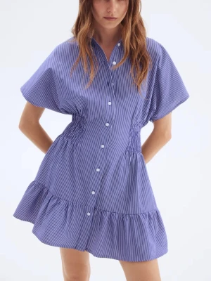 Populär klänning  - Super fin klänning från h&m, slutsåld🤩 aldrig andvänd, den skrynklig men de går att strycka🤗😊