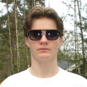 Solglasögon (Straps Of Sweden) - Helt nya solglasögon från Straps of Sweden.  Tidigare pris: 490 kr. Säljs nu till ett bättre pris då vi rensar ut samples/modeller.  • Helt nya • Stilren design • Passar de flesta ansiktsformer • Begränsat antal  Snabb leverans.  Kolla gärna vår Instagram: @strapsofsweden 