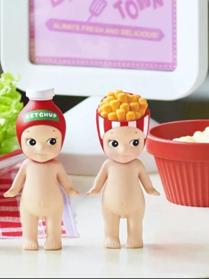 Snack series Sonny angel - Säljer två stycken Sonny angels från snack series. En pommes och en ketchup. Båda är 100% äkta och är köpta från Sonny angel hemsida.