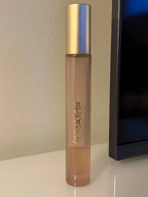 Rare Beauty travel size - Rare beautys parfym. Travelsize. Lite kvar