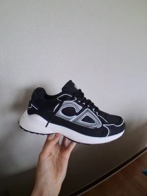 B30 skor - Helt nya b30 aldrig använt för endast 1499kr har ni funderingar eller är sugen skriv till mig.