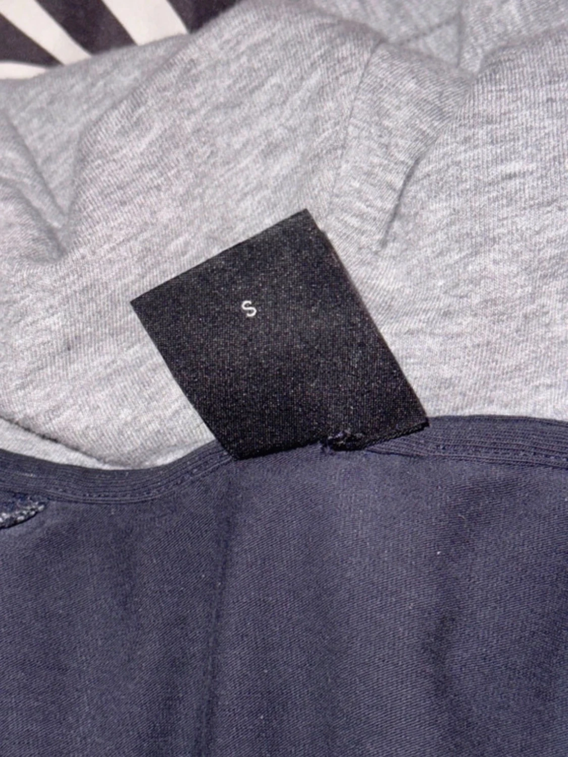 Mörkblå hoodie från Hugo Boss - 3