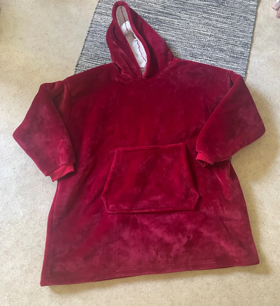 Röd oversized fleece hoodie