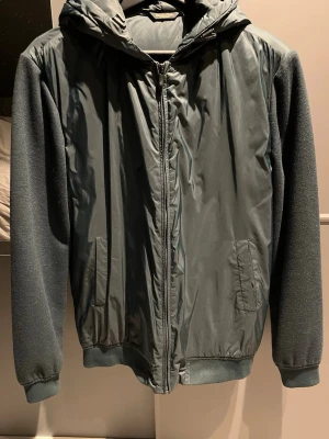 Massimo Dutti Cardigan  - Massimo Dutti Cardigan, storlek M. Nyskick! 