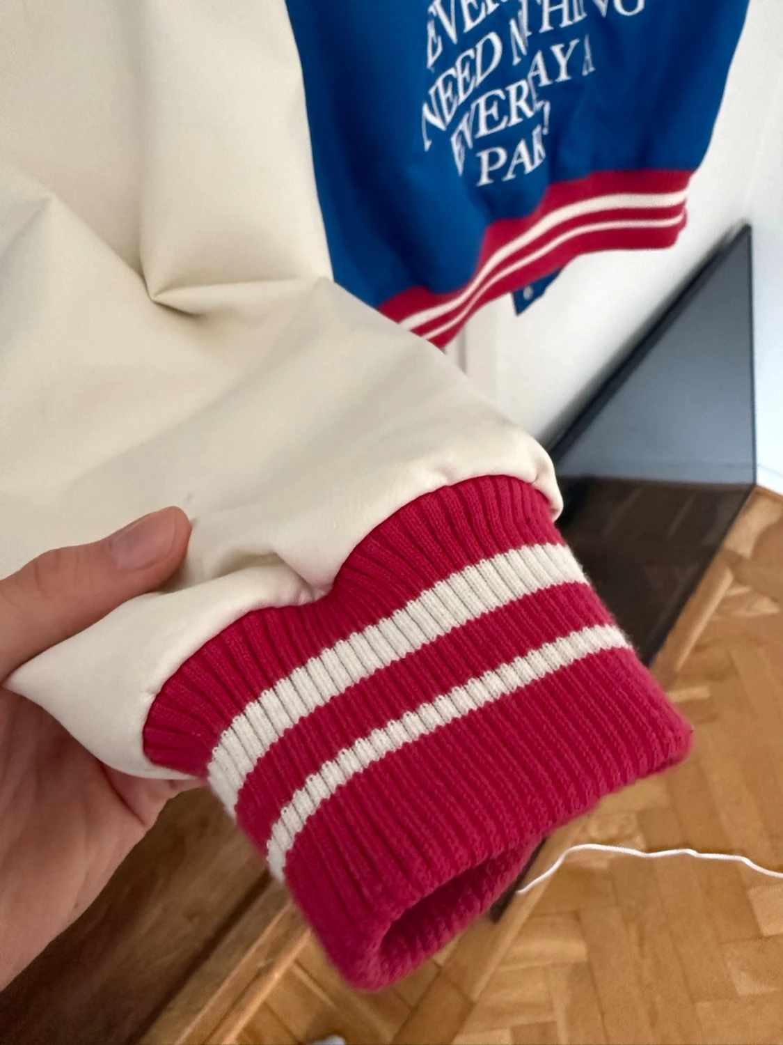 Blå och vit bomberjacka Pull and bear  - 2