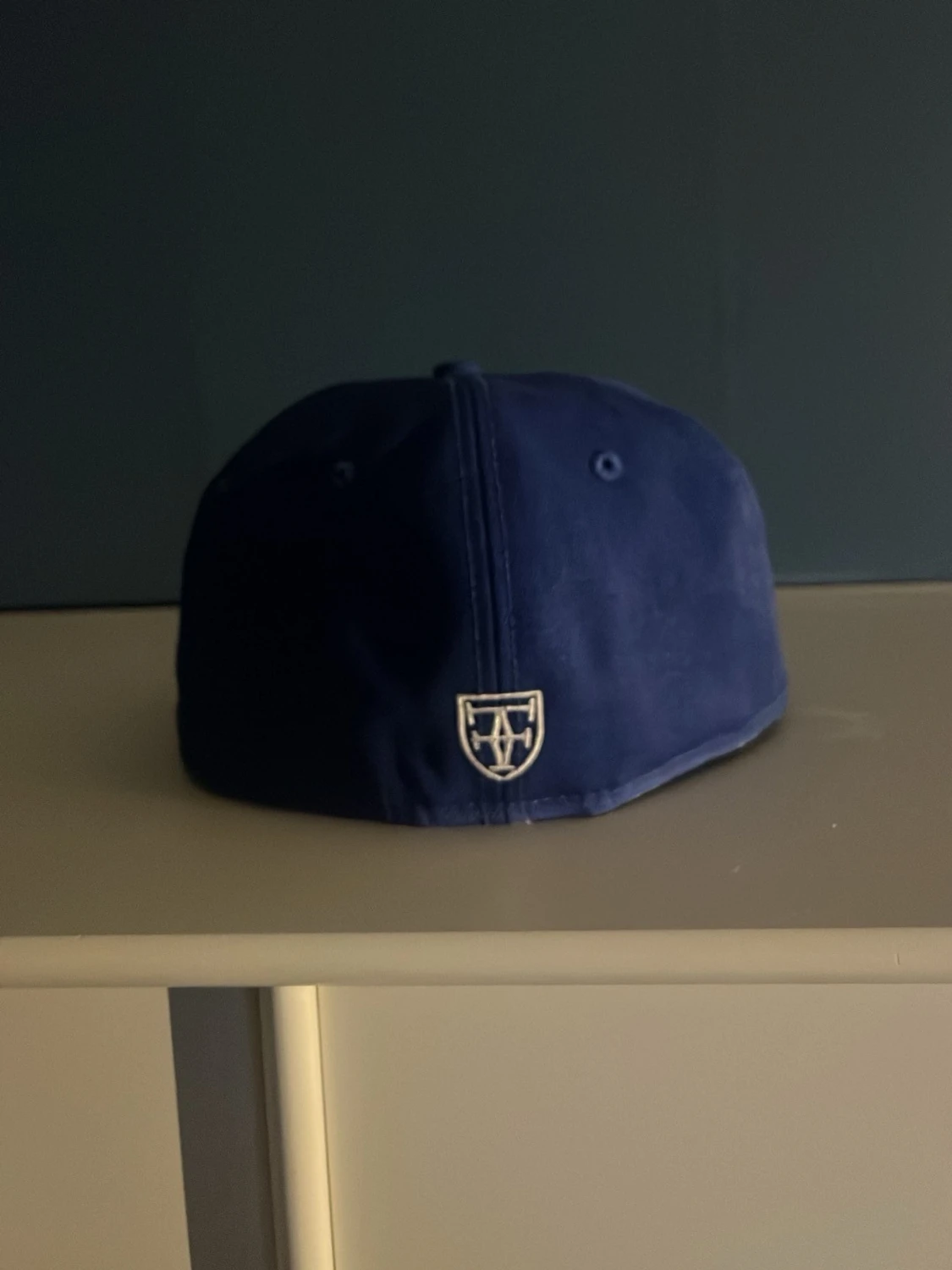 Blå New Era keps med broderad logga - 2