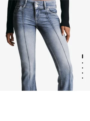 Helt nya Bershka jeans  - Sitter helt perfekt i både form och längd för lite kortare tjejer