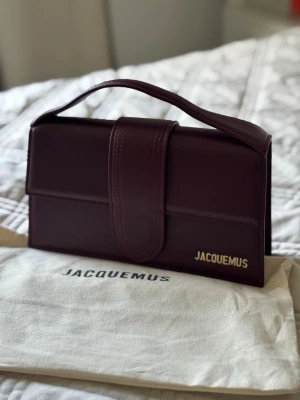 JQ vinröd - Vinröd JQ kmr med dustbag