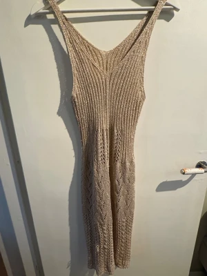 Cover up  - Gullig glitterig cover up från ayia napa i storlek s