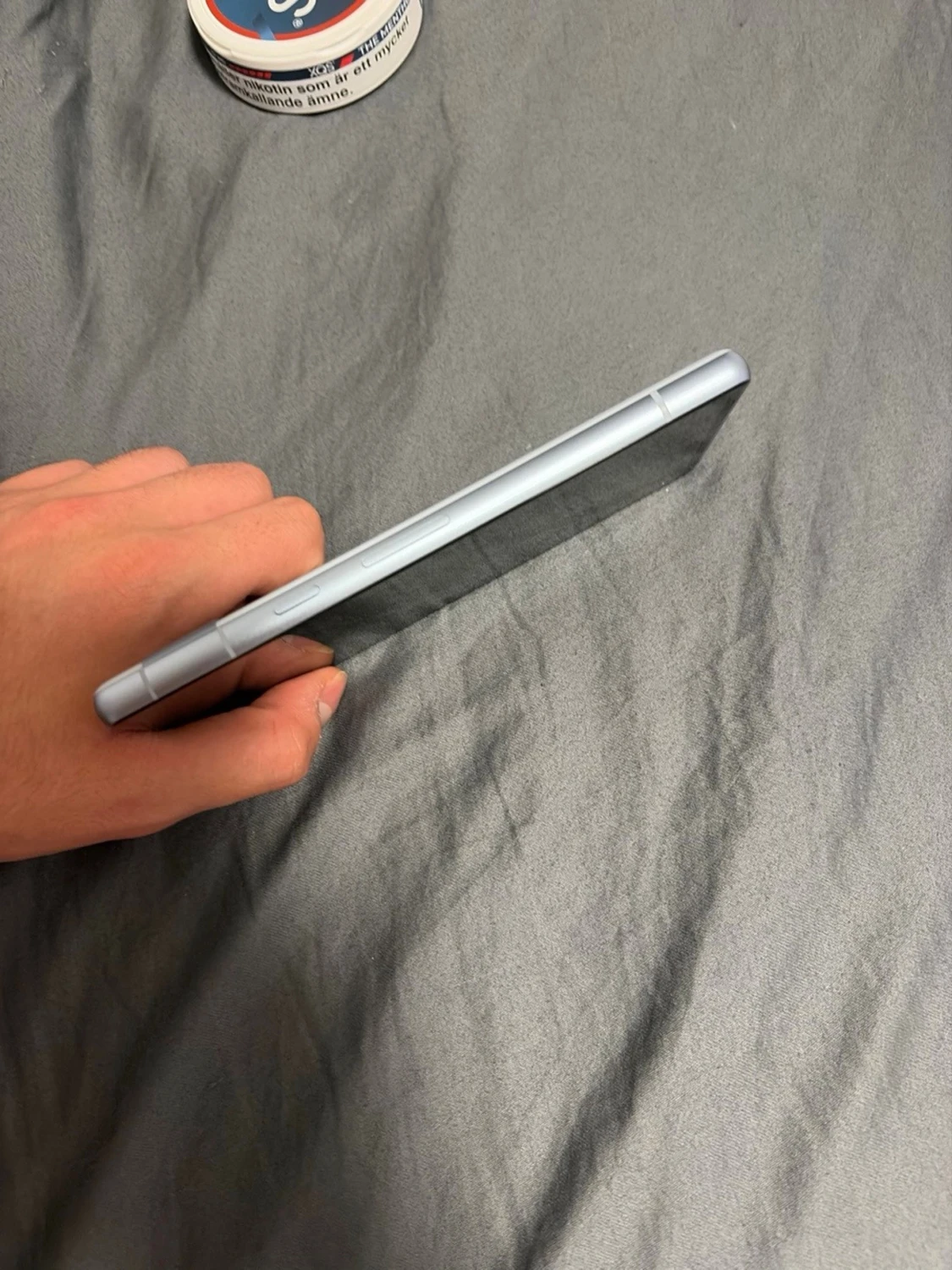 Ljus blå Google Pixel Android-telefon - 2