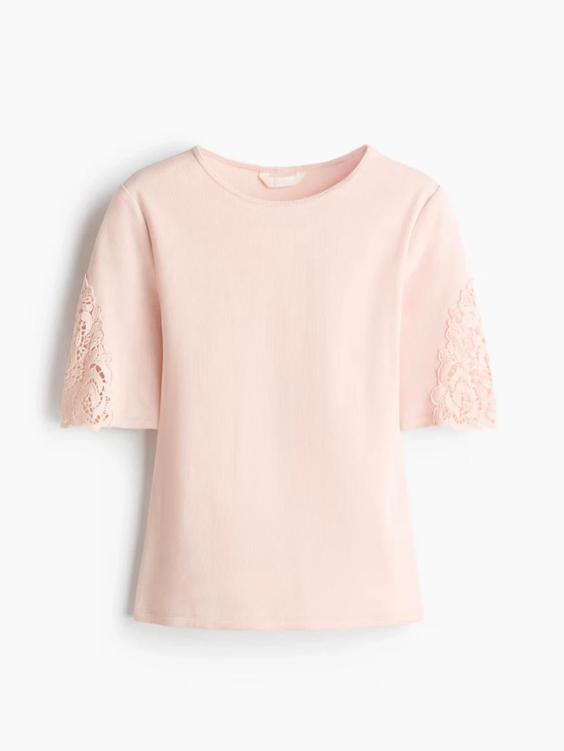 Ljusrosa topp med spetsärmar