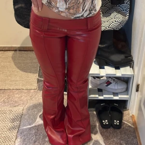 revice skinnbyxor  - så snygga aldrig använda !! är 177cm och dessa är perfekta i längd. beställde i usa från märket revice ❤️