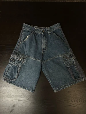 Jeans - Jeans från Wrangler storlek 14 Regular, see mått i bilden  A002