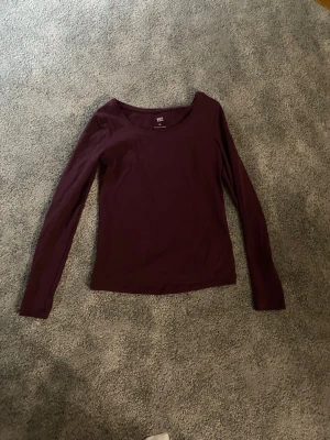 Vinröd långärmad topp från 157 - Aldrig använd, endast testad💕 storlek xs men passar även s