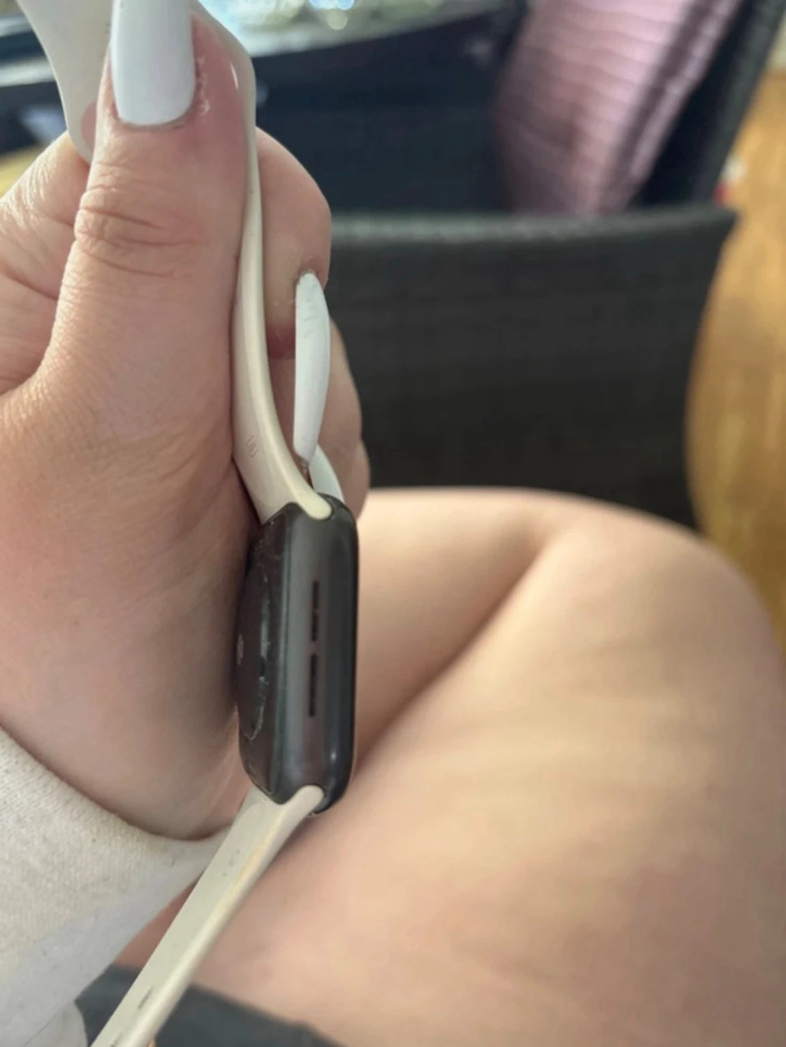 Apple Watch med vit silikonrem - 3