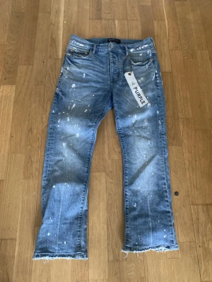 Äkta Purple brand Jeans - Säljer ett par blå jeans från Purple storlek 31/30 skulle jag säga, ganska flared modell p004