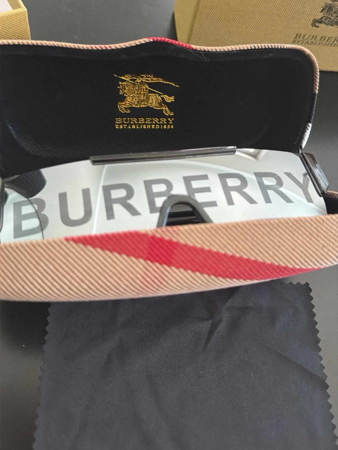 Burberry spegelglas solglasögon - 1