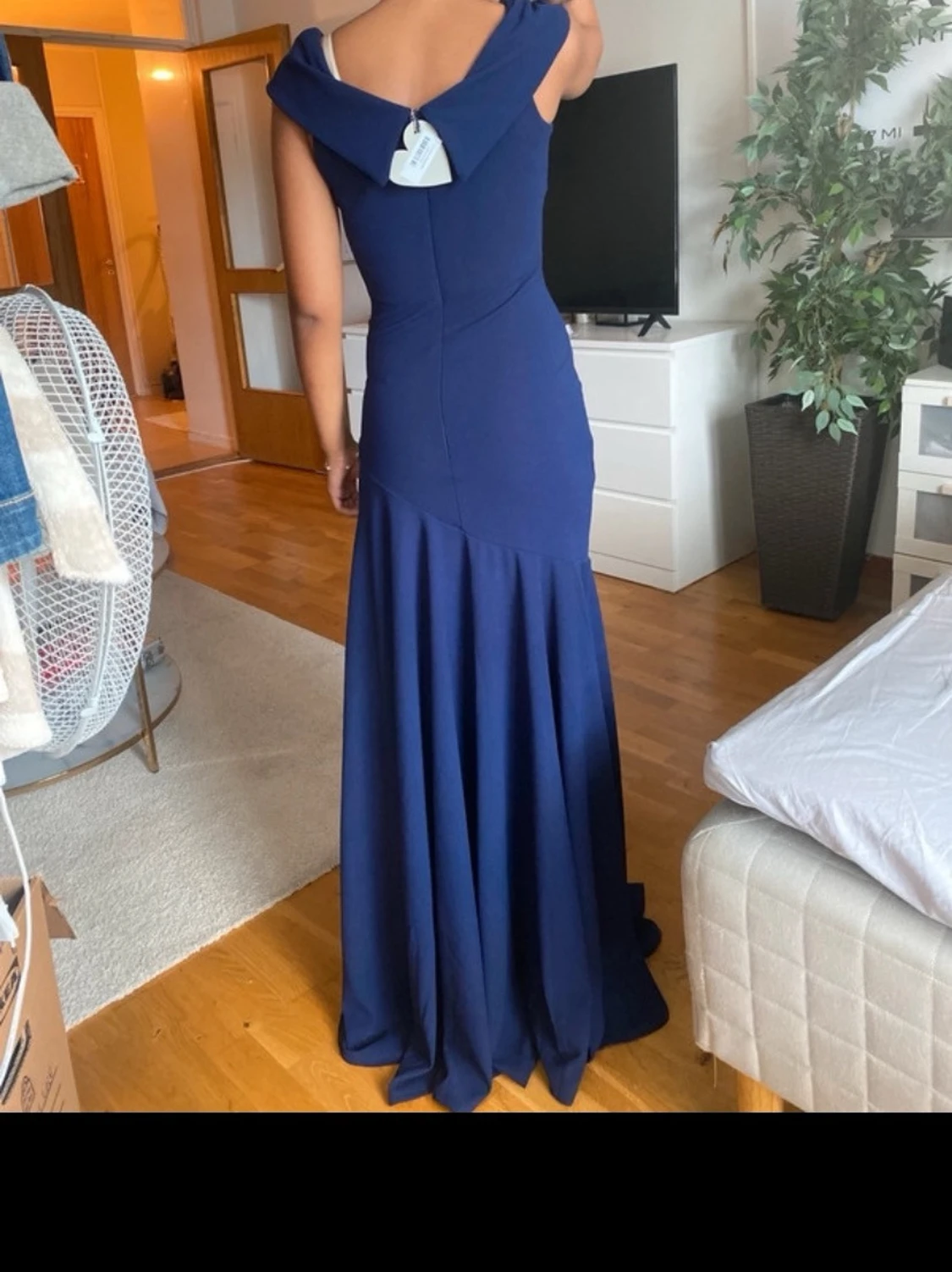 Marinblå långklänning med slits - 2