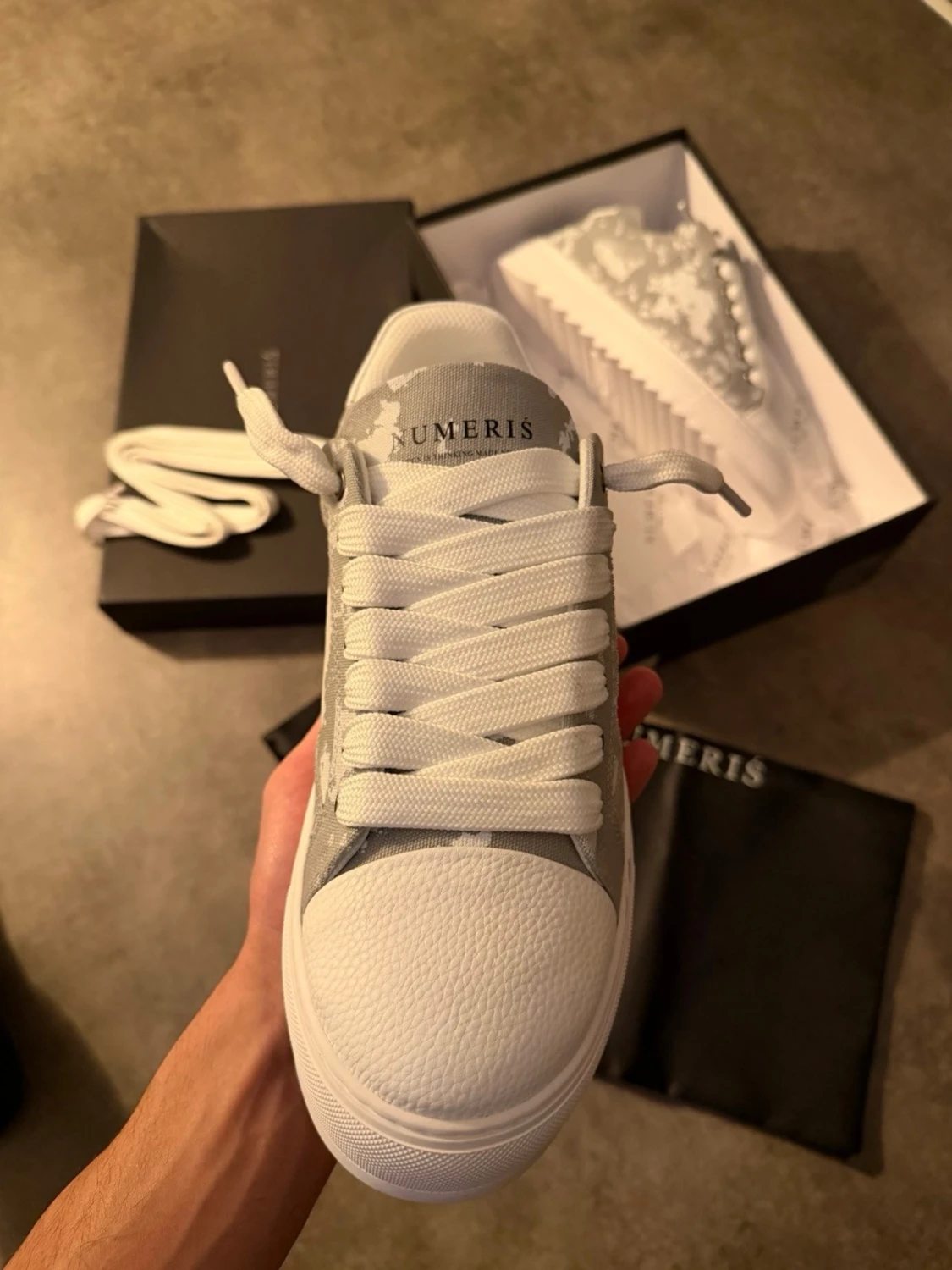 Vita sneakers från Numeris - 3