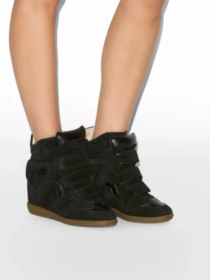 Isabel marant skor - Säljer mina isabel marant skor, inga defekter alls på de! Skriv om ni har några frågor😇