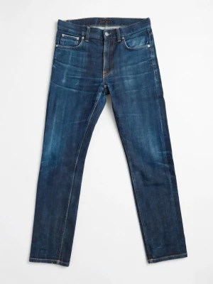 Selvedge Nudie Jeans Lean Dean  - Säljer ett par Jeans i Selvedge (13.5oz) I modellen Lean Dean. Jeansen har tydlig mobil fade och har snygga ränder vid låren och knävecken. Storleken är 31*32 Köpte dem för drygt ett år sedan men växt ut dem och känner att någon annan får fortsätta resan!