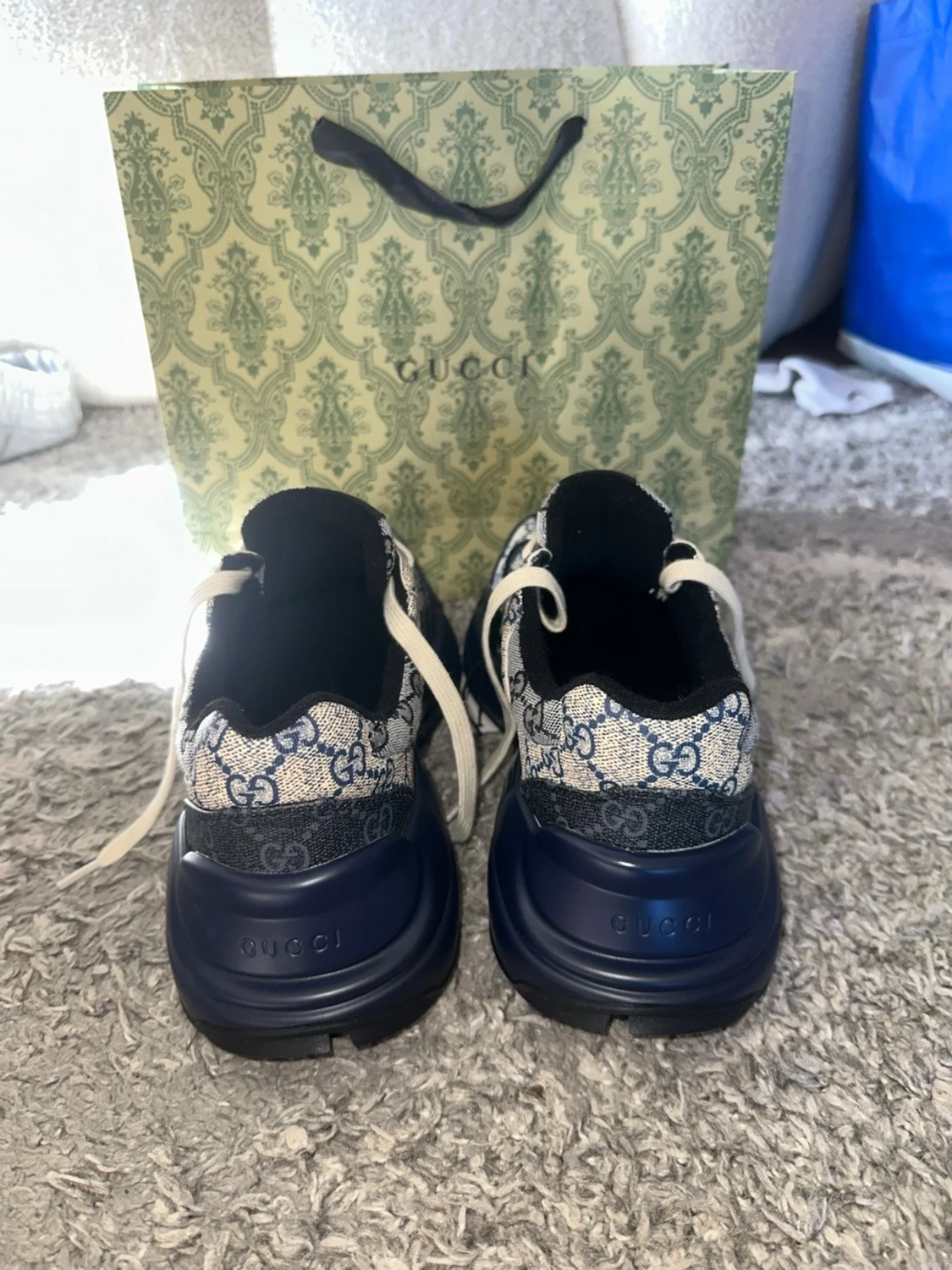 Gucci sneakers med blå GG-mönster - 4