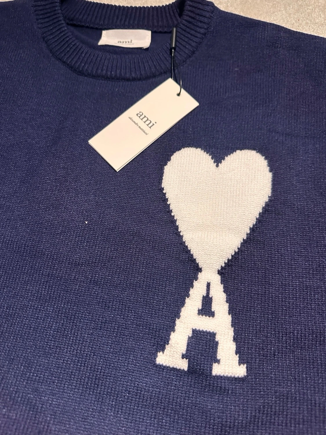 Blå stickad tröja från Ami Paris