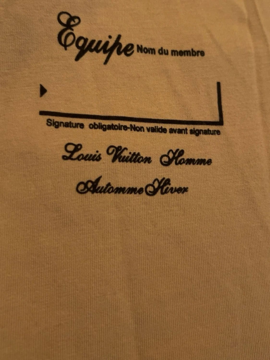 Beige L…..V t-shirt med molntryck - 4