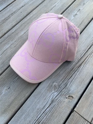 GG keps - Perfekta kepsen för sommaren/våren.                             Pris kan diskuteras (våga buda).                                        Ej använd