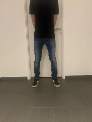 Dondup jeans - Säljer nu dessa feta Dondup jeans, skriv för fler bilder/frågor😊