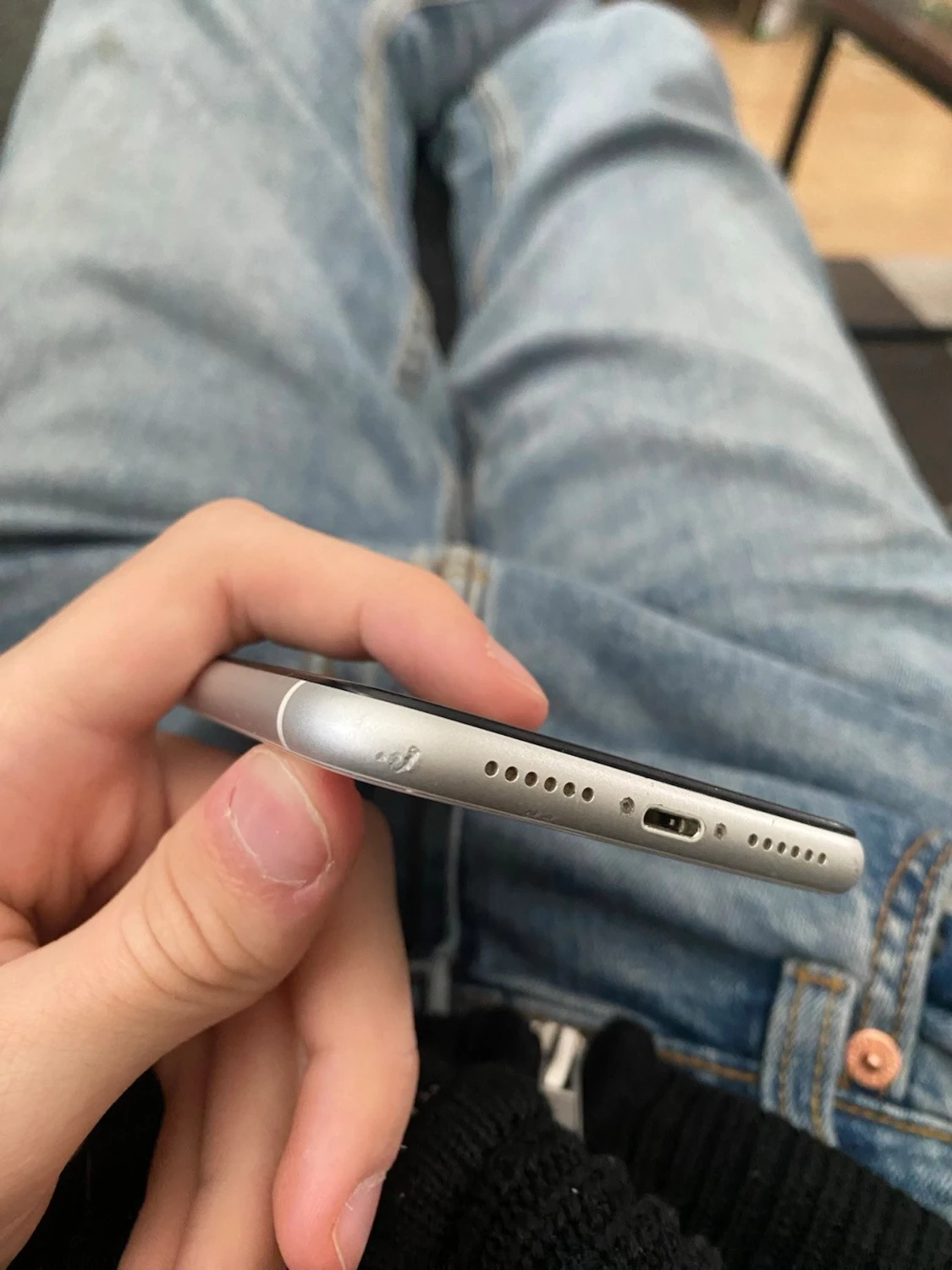 iPhone XR  - 3