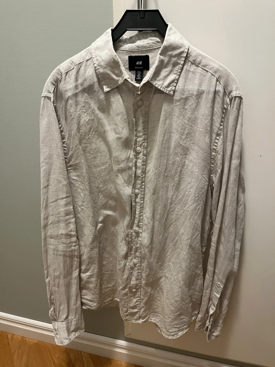 Ljusbeige linneskjorta från H&M