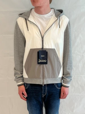 Herno cardigan  - Skick: helt ny med tags 10/10 
