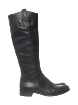 Svarta Gabor boots - Supersnygga boots från märket Gabor i storlek 38. I äkta skinn. Köpte dem på sellpy och har själv aldrig använt dem då de tyvärr inte passade.