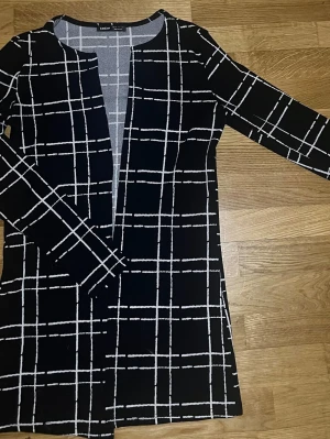 Kavaj - Storlek XS. Bra skick. Köpt på Shein.