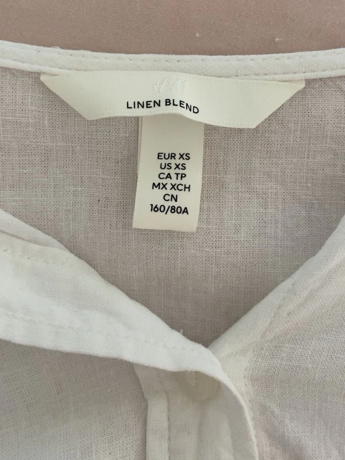 Vit blus med puffärm från H&M - 3
