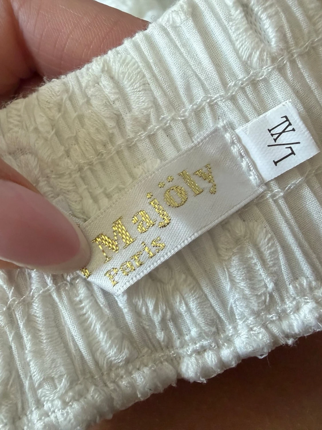 Vit långkjol med broderade detaljer - 3