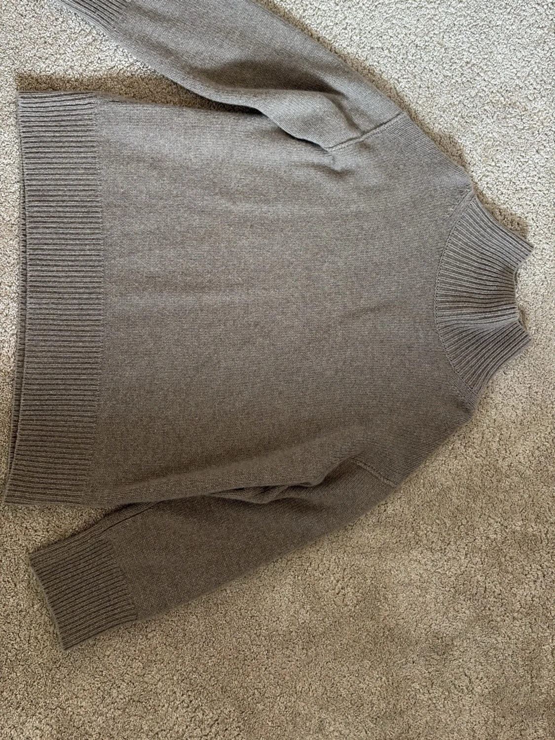 Beige stickad soft goat tröja 