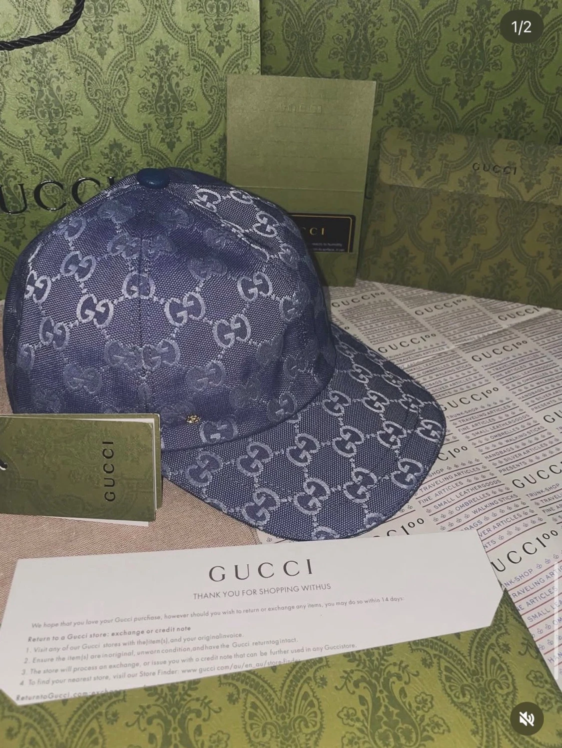 Blå keps från Gucci med monogram