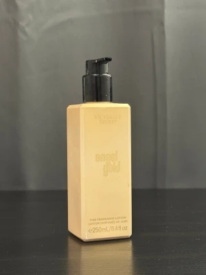 Victoria's Secret Angel Gold - Body lotion, ca 50% kvar